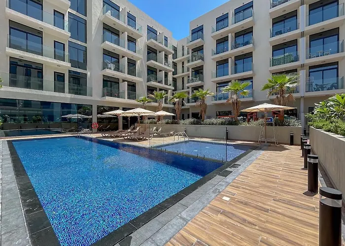 Luxurious Serenity 5-Star Lifestyle In Jvc