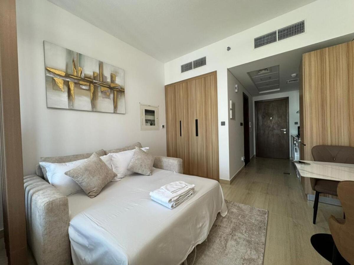 Apartment Luxurious Serenity 5-star Lifestyle In Jvc Dubai