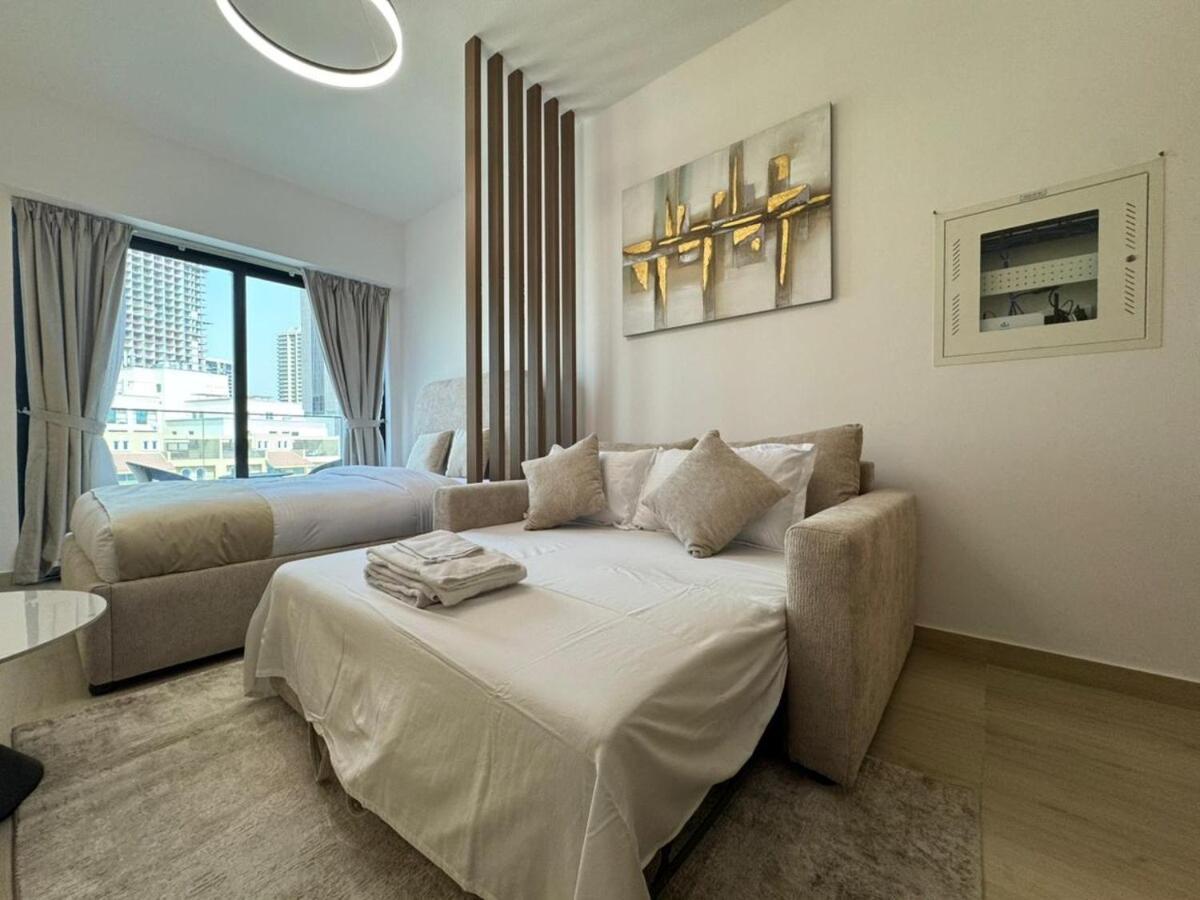 Luxurious Serenity 5-star Lifestyle In Jvc